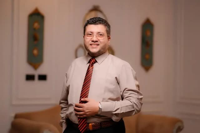 د. هشام غريب